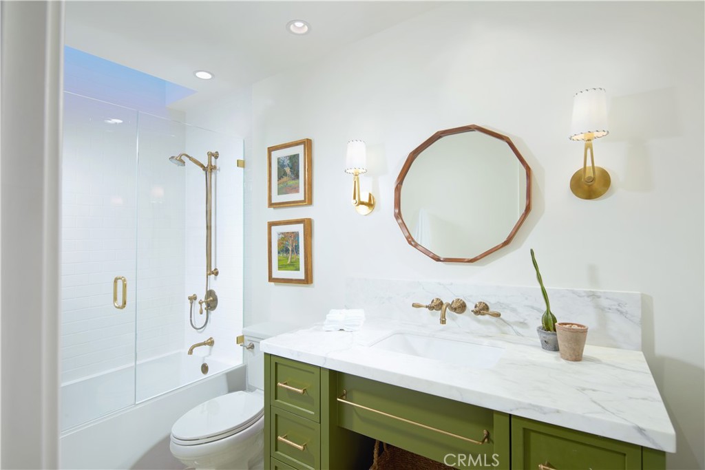 Newport Beach, California, 92660, United States, 4 Bedrooms Bedrooms, ,3 BathroomsBathrooms,Residential,For Sale,1927269