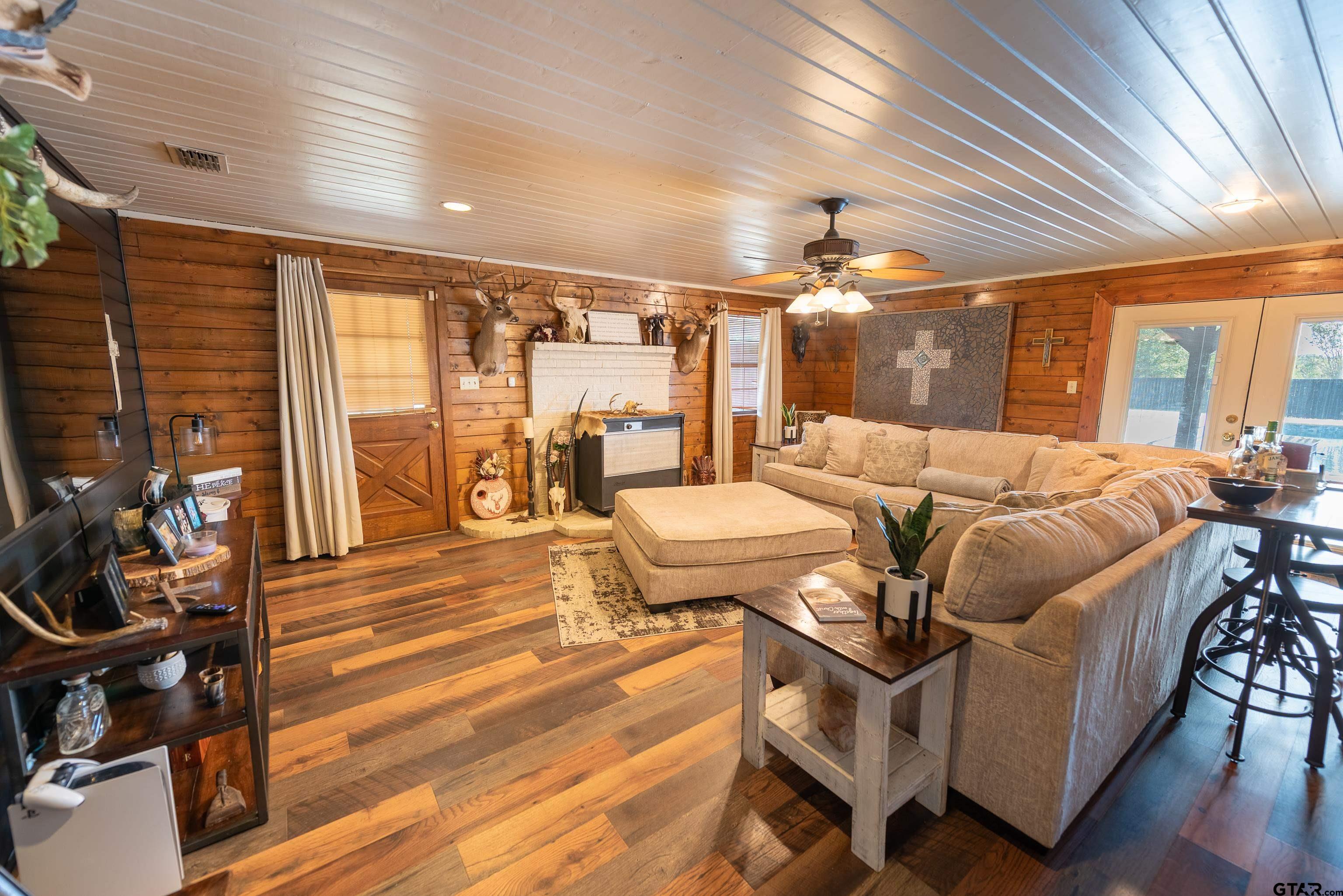 Mt Vernon, Texas, 75457, United States, 3 Bedrooms Bedrooms, ,3 BathroomsBathrooms,Residential,For Sale,1975148