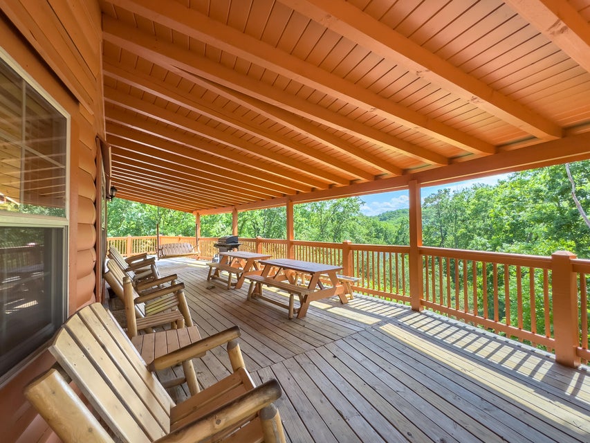 Sevierville, Tennessee, 37876, United States, 13 Bedrooms Bedrooms, ,14 BathroomsBathrooms,Residential,For Sale,1974606