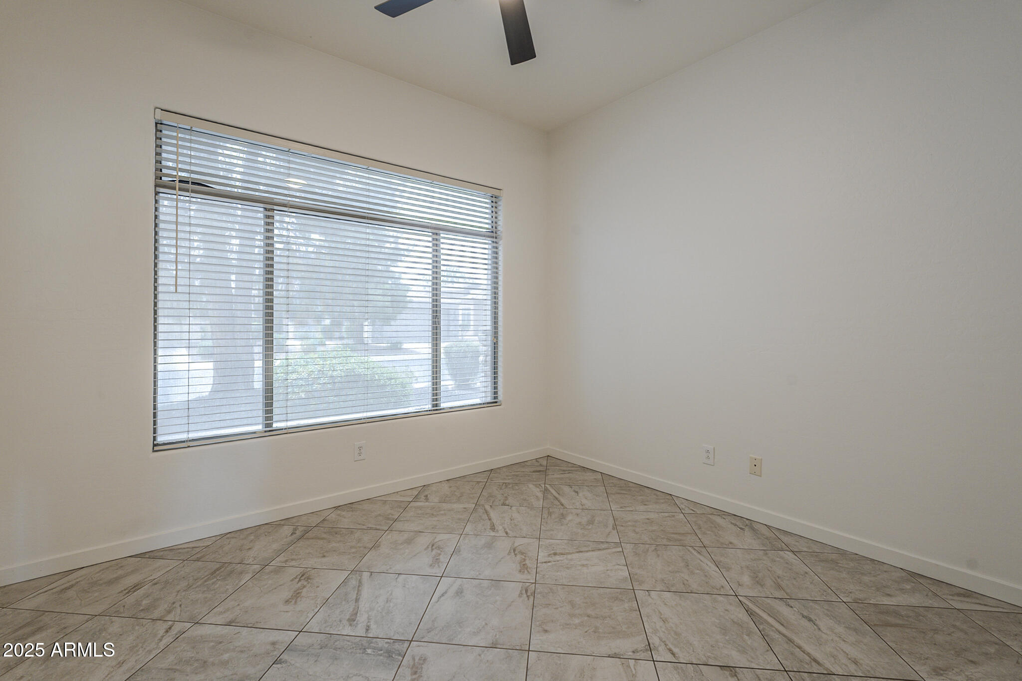 Phoenix, Arizona, 85042, United States, 3 Bedrooms Bedrooms, ,Residential,For Sale,1939131