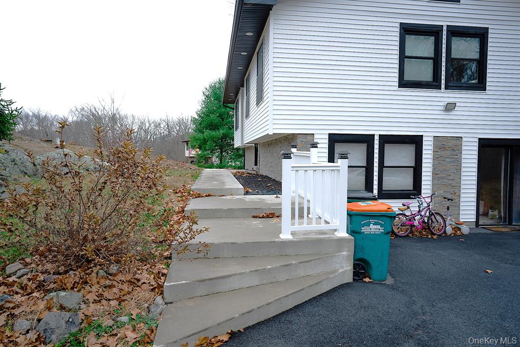 Wappingers Falls, New York, 12590, United States, 3 Bedrooms Bedrooms, ,4 BathroomsBathrooms,Residential,For Sale,1998692