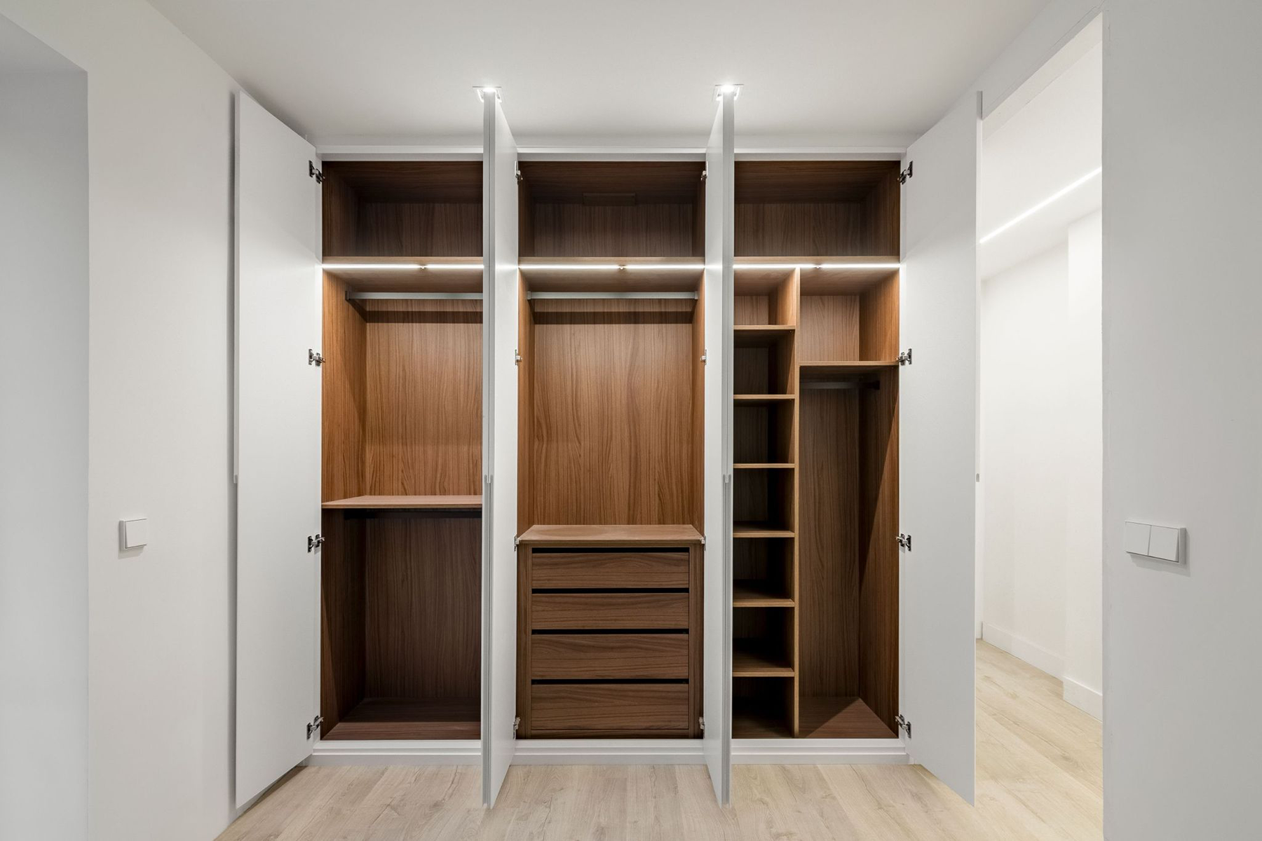  Spacious flat renovated in a landmark building - 物件實景