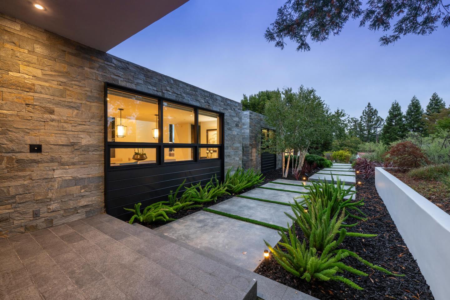 Hillsborough, California, 94010, United States, 4 Bedrooms Bedrooms, ,4 BathroomsBathrooms,Residential,For Sale,1940543