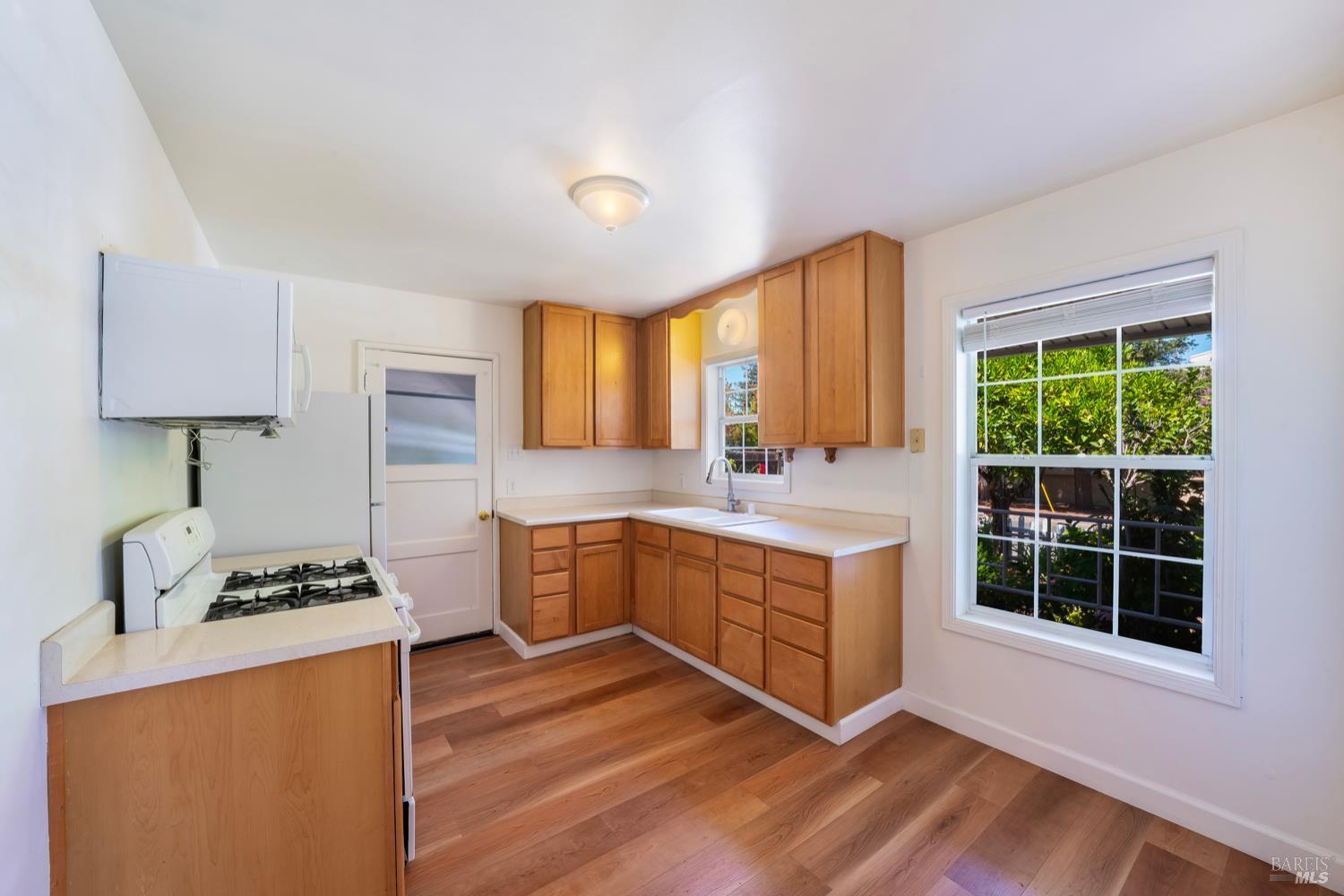 St. Helena, California, 94574, United States, 2 Bedrooms Bedrooms, ,1 BathroomBathrooms,Residential,For Sale,1927276