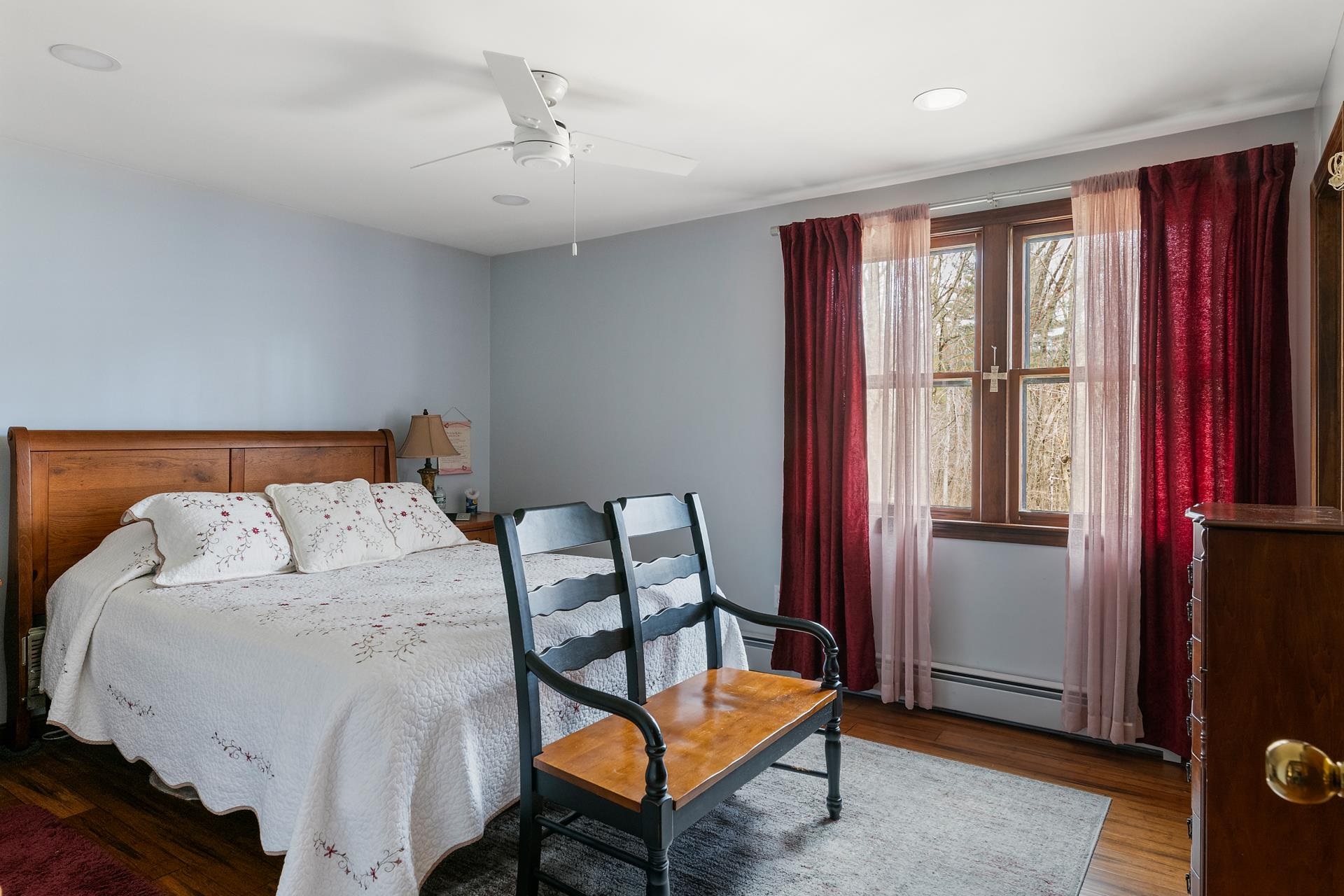 Derry, New Hampshire, 03038, United States, 3 Bedrooms Bedrooms, ,2 BathroomsBathrooms,Residential,For Sale,1935840