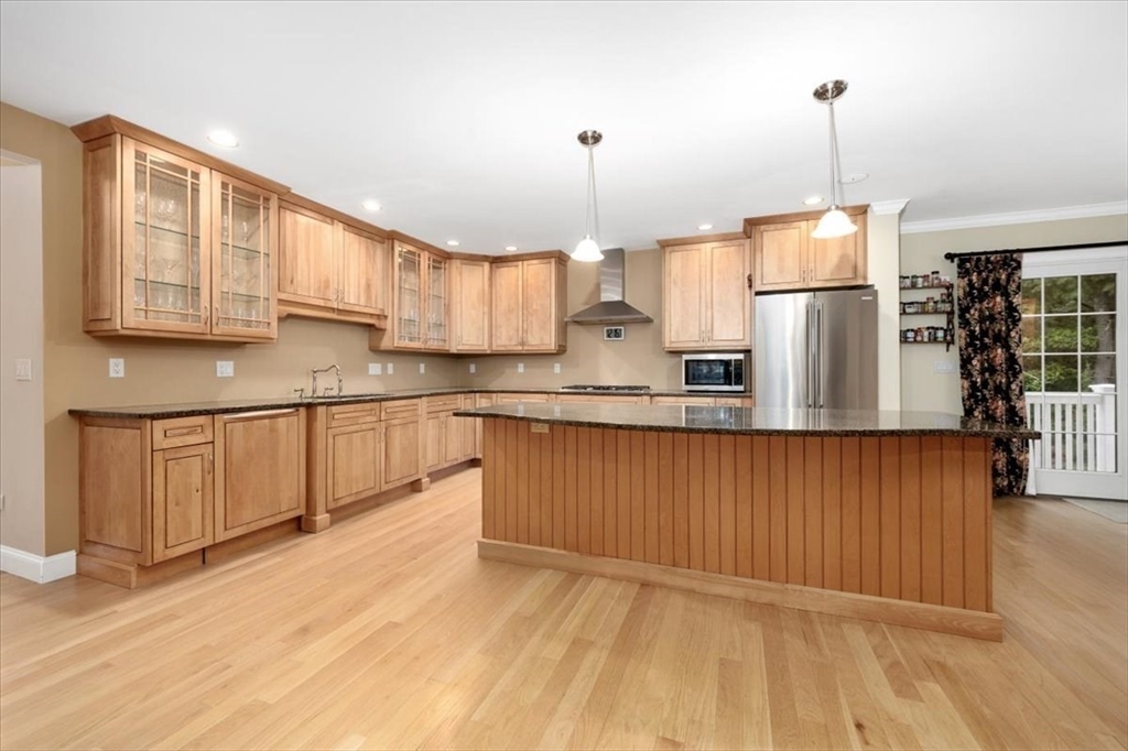 Hanover, Massachusetts, 02339, United States, 5 Bedrooms Bedrooms, ,5 BathroomsBathrooms,Residential,For Sale,1940579