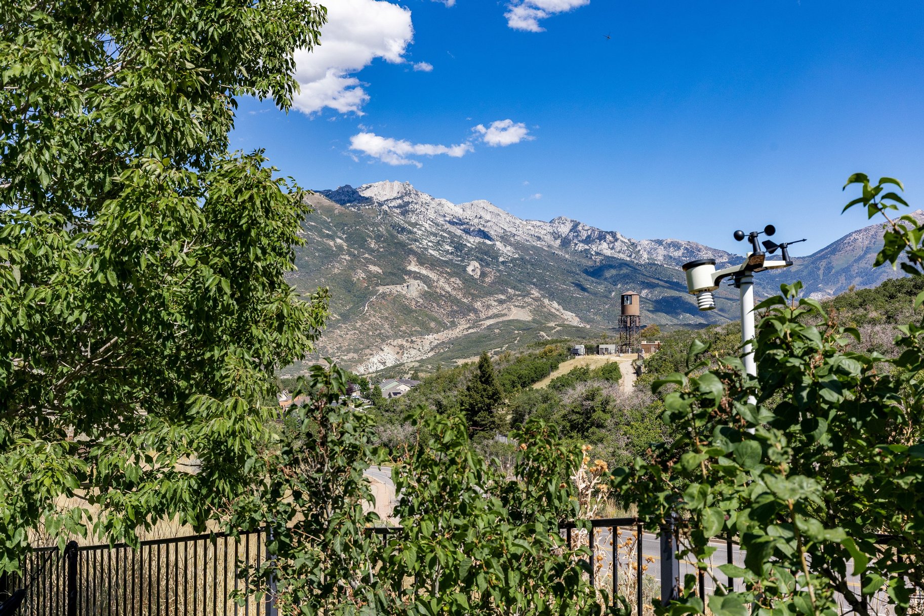  Unobstructed Mountain Views in SunCrest Community - 物件實景