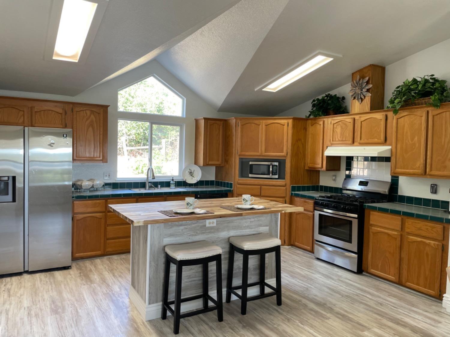 Placerville, California, 95667, United States, 3 Bedrooms Bedrooms, ,2 BathroomsBathrooms,Residential,For Sale,1696619