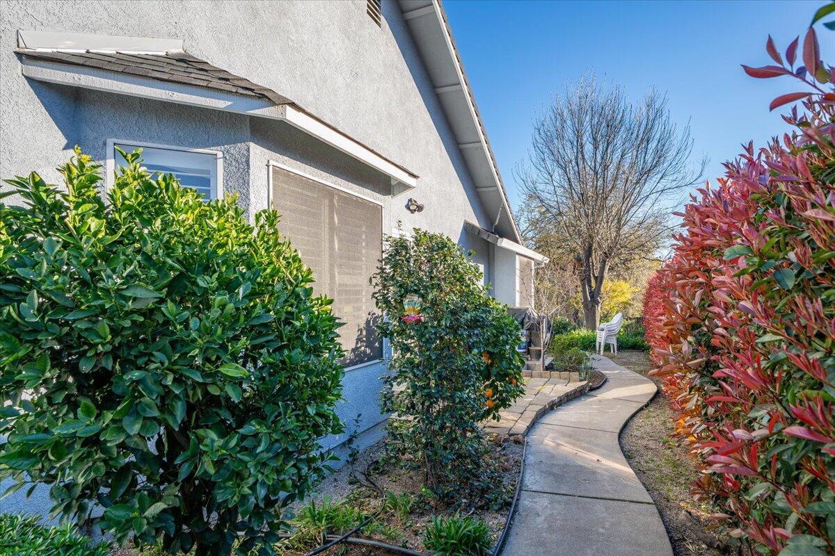 Redding, California, 96001, United States, 3 Bedrooms Bedrooms, ,2 BathroomsBathrooms,Residential,For Sale,1949690
