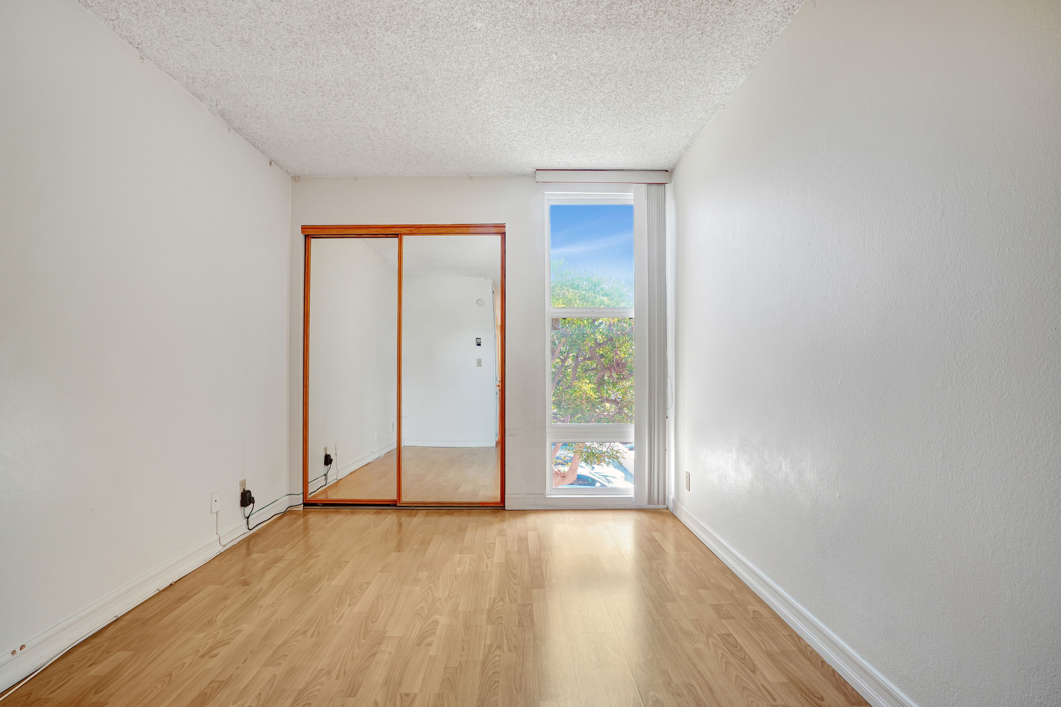  23901 Civic Center Way - 物件實景