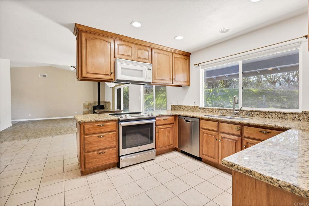 Fallbrook, California, 92028, United States, 3 Bedrooms Bedrooms, ,3 BathroomsBathrooms,Residential,For Sale,2005153