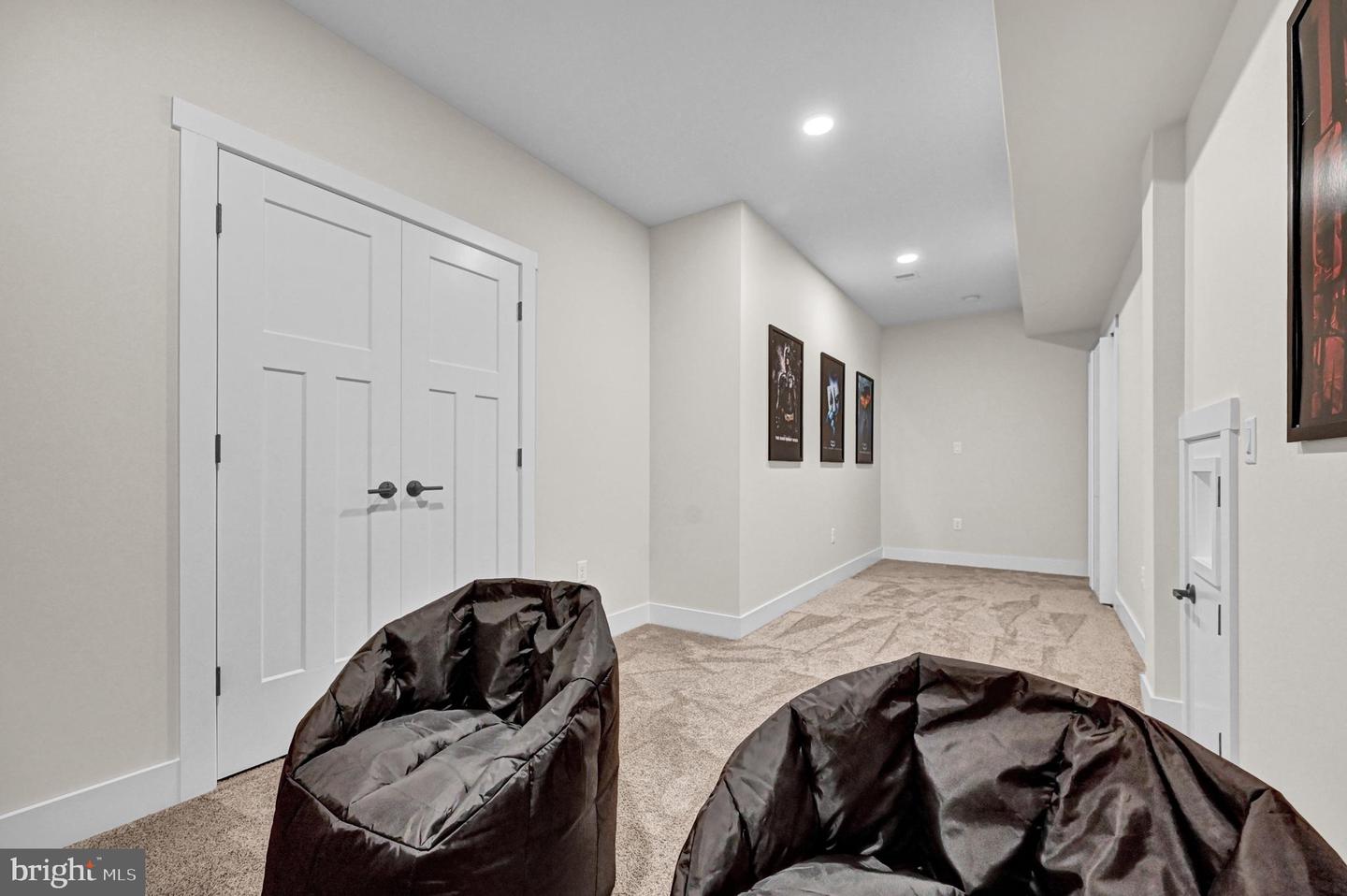 705 Oxford Drive Unit 39, York, Pennsylvania, 17406, United States, 4 Bedrooms Bedrooms, ,5 BathroomsBathrooms,Residential,For Sale,705 Oxford Drive Unit 39,1628330