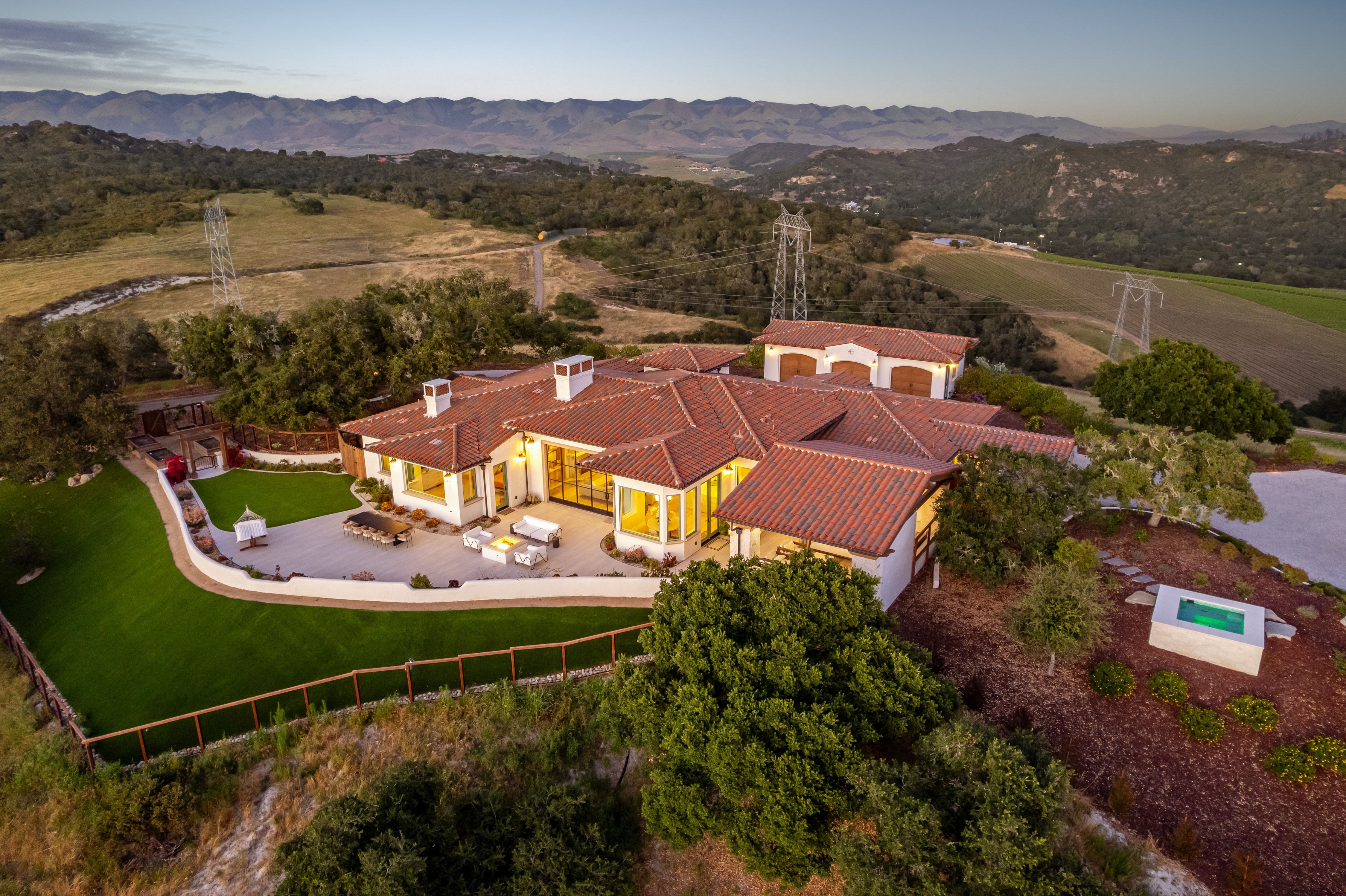  Refined Coastal Wine Country Living on 22 Private Acres - 物件實景