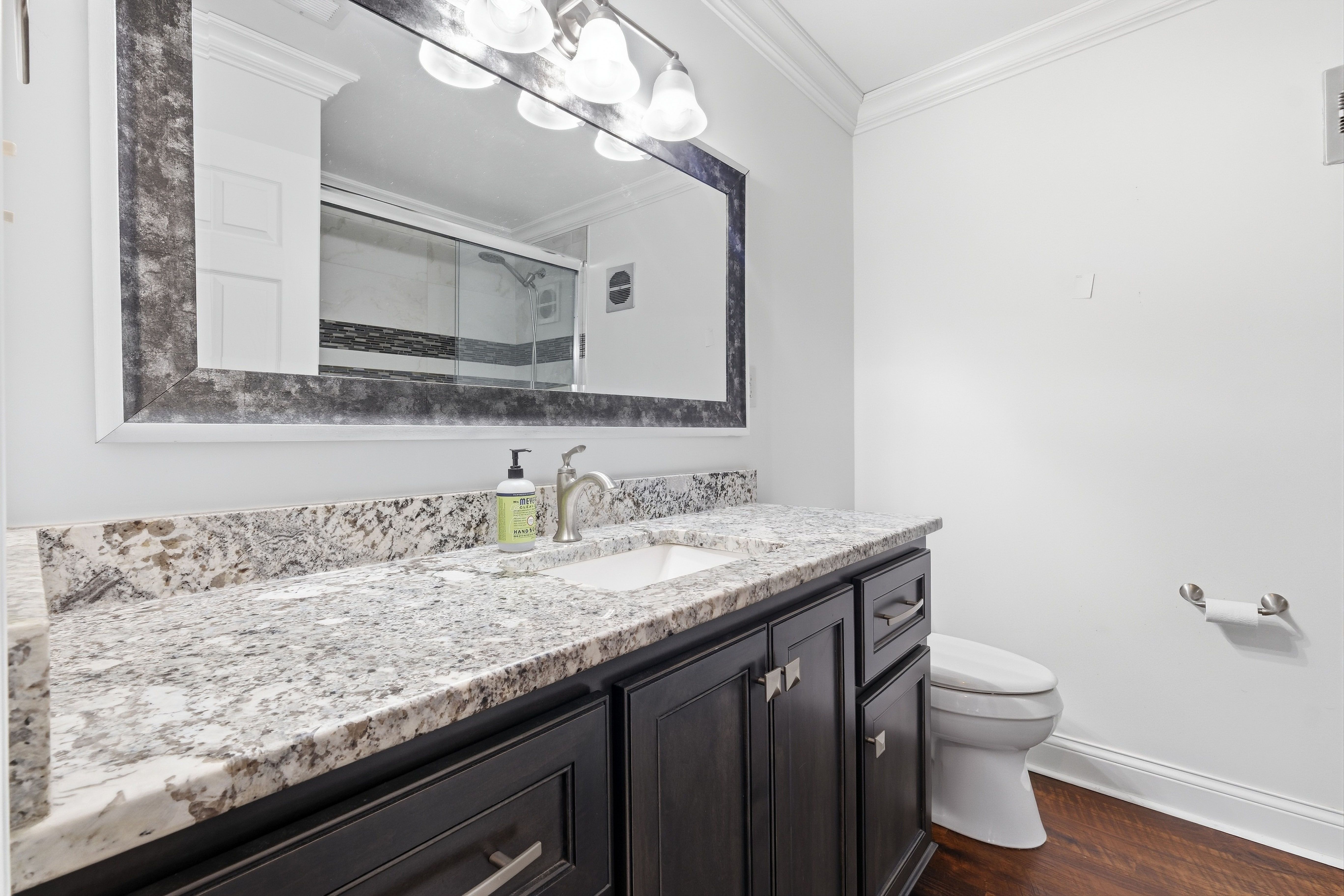  4708 Weybridge Gardens, 104, Louisville, KY 40207 - 物件實景