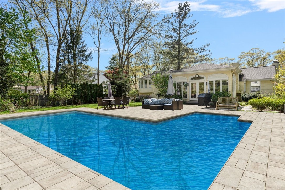 Warwick, Rhode Island, 02886, United States, 4 Bedrooms Bedrooms, ,2 BathroomsBathrooms,Residential,For Sale,1918180