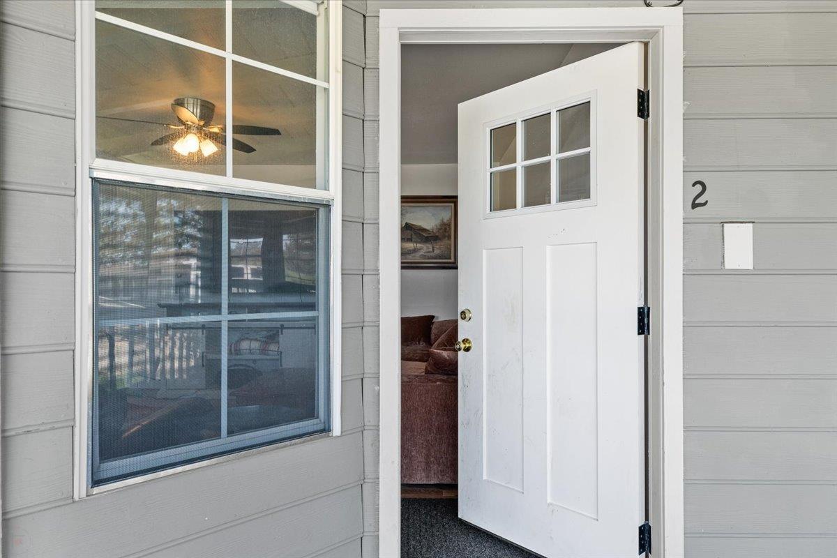 Escalon, California, 95320, United States, 6 Bedrooms Bedrooms, ,3 BathroomsBathrooms,Residential,For Sale,1977867