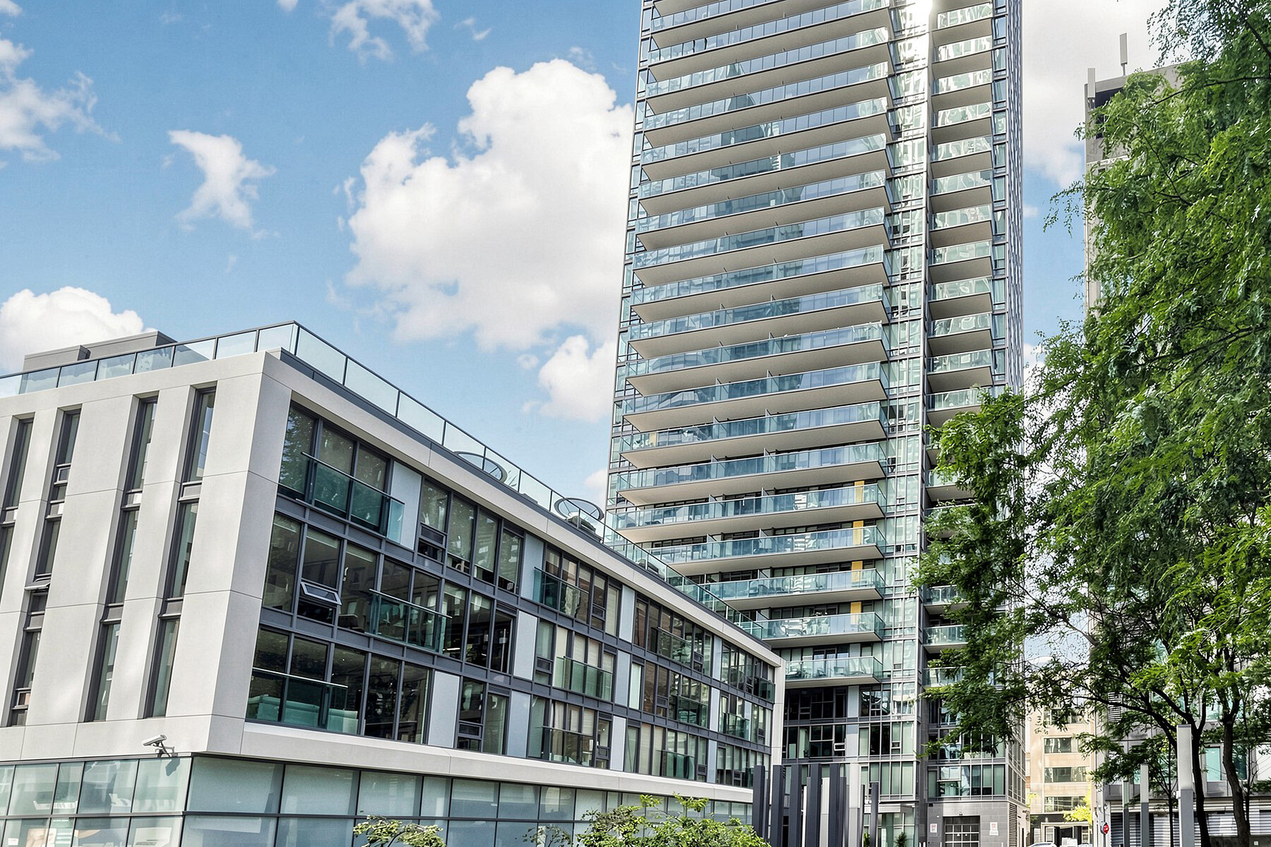  Spire The Condominium - 物件實景