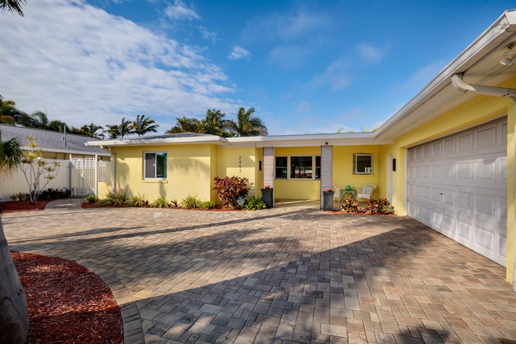 St Petersburg, Florida, 33705, United States, 3 Bedrooms Bedrooms, ,4 BathroomsBathrooms,Residential,For Sale,1793107