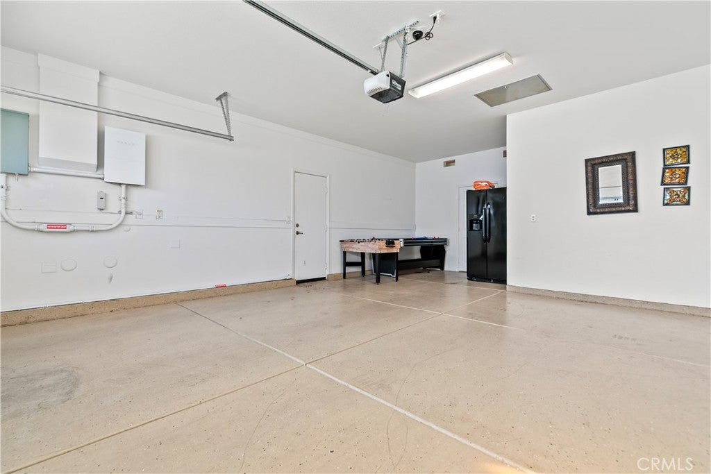 Indio, California, 92203, United States, 5 Bedrooms Bedrooms, ,3 BathroomsBathrooms,Residential,For Sale,1989302