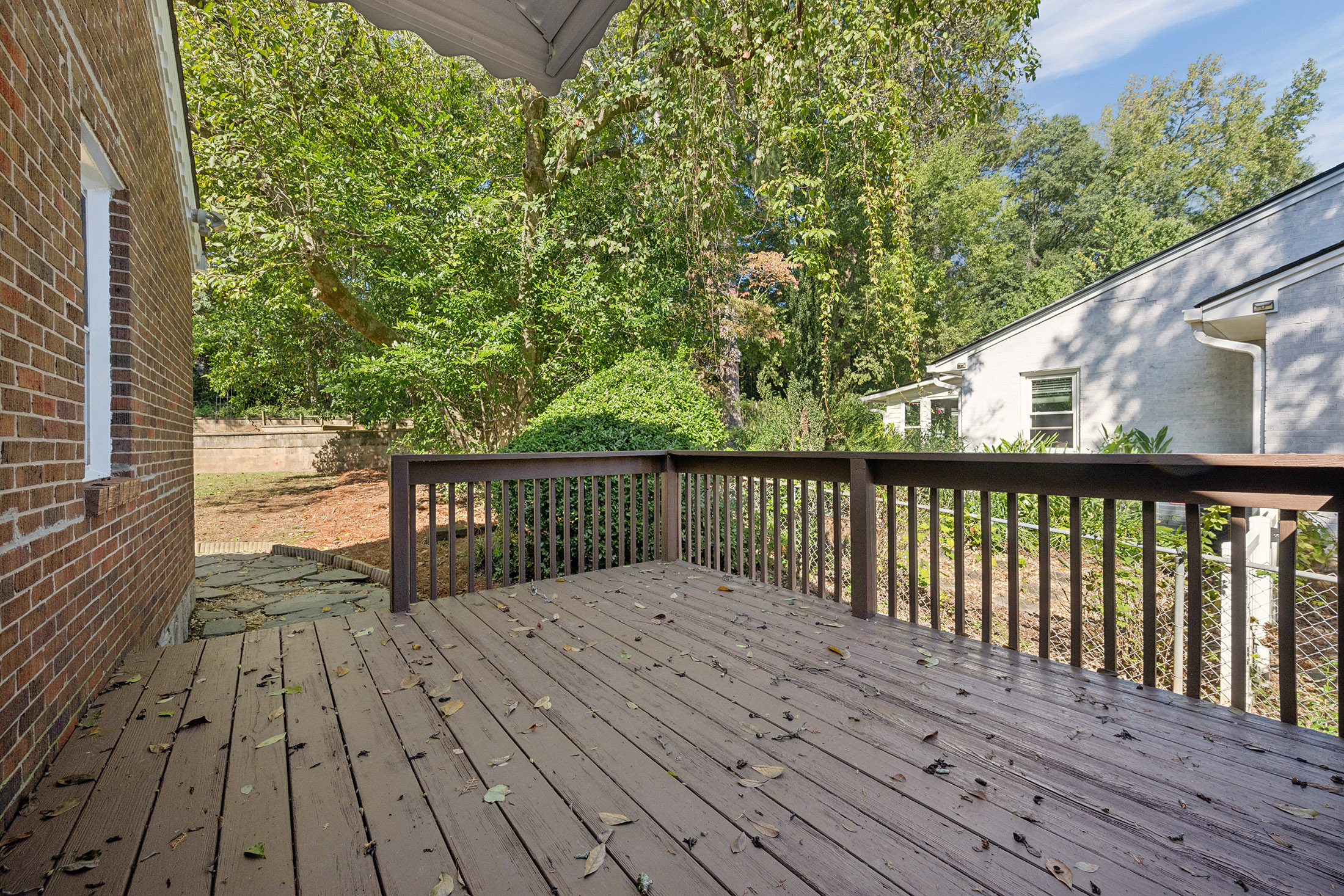  Beautifully Updated Brick Duplex Offers Rare Opportunity in the Heart of Decatur - 物件實景