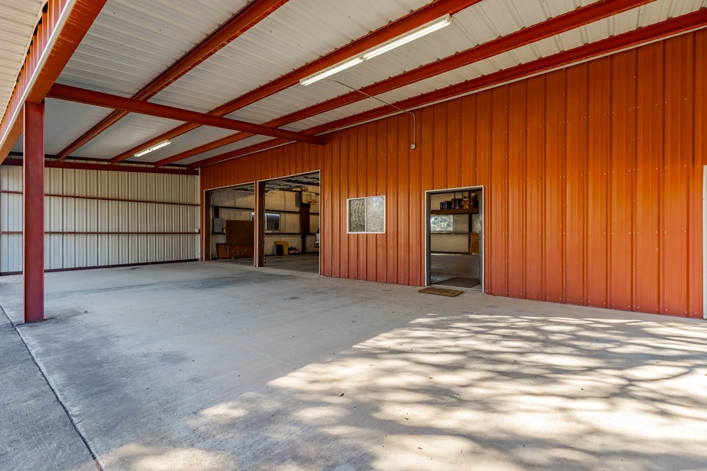 Fredericksburg, Texas, 78624, United States, 3 Bedrooms Bedrooms, ,2 BathroomsBathrooms,Residential,For Sale,1921843