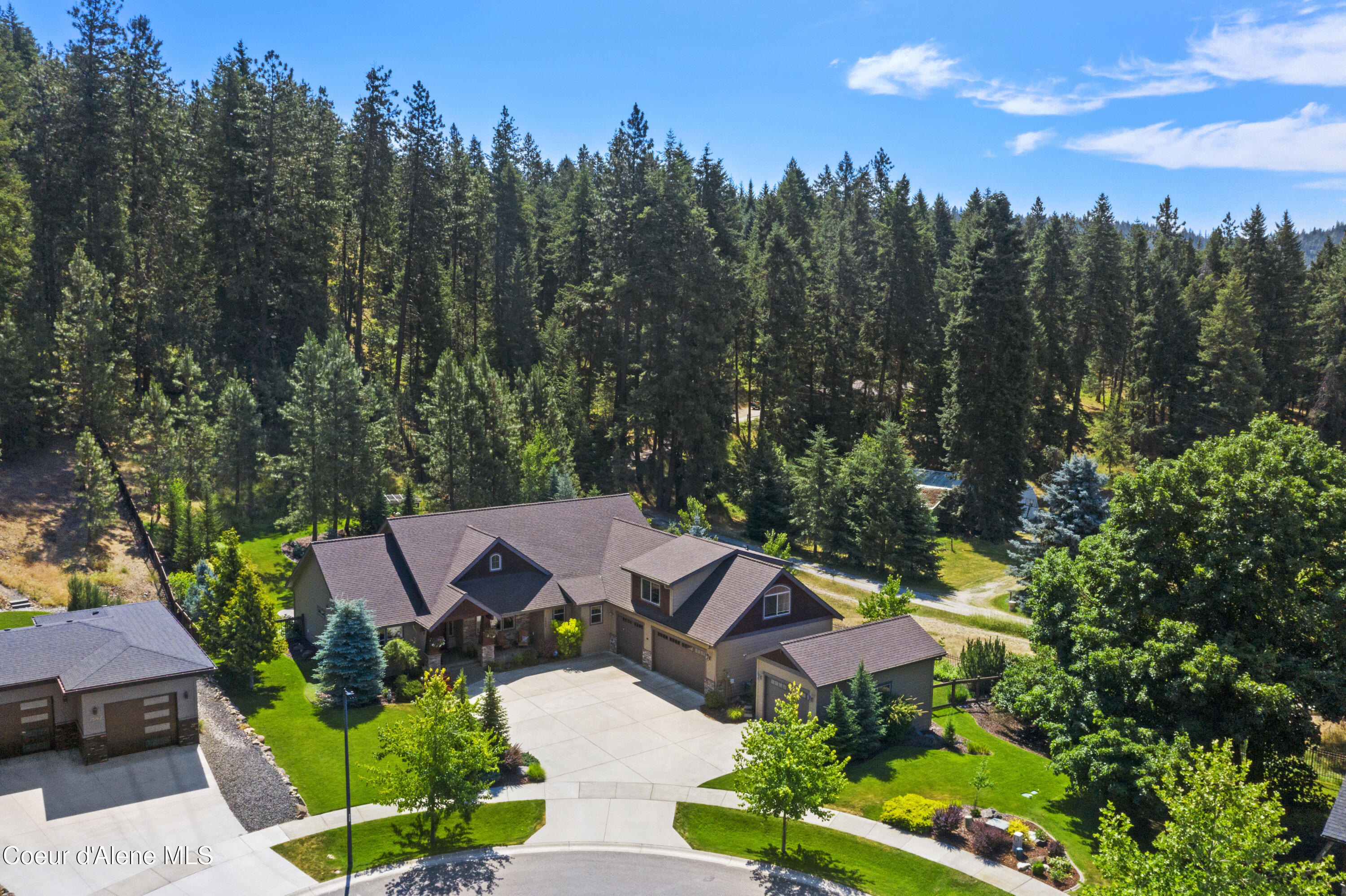 Coeur d'Alene, Idaho, 83815, United States, 5 Bedrooms Bedrooms, ,4 BathroomsBathrooms,Residential,For Sale,2048634