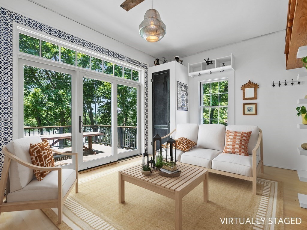 Waltham, Massachusetts, 02453, United States, 6 Bedrooms Bedrooms, ,3 BathroomsBathrooms,Residential,For Sale,1892222