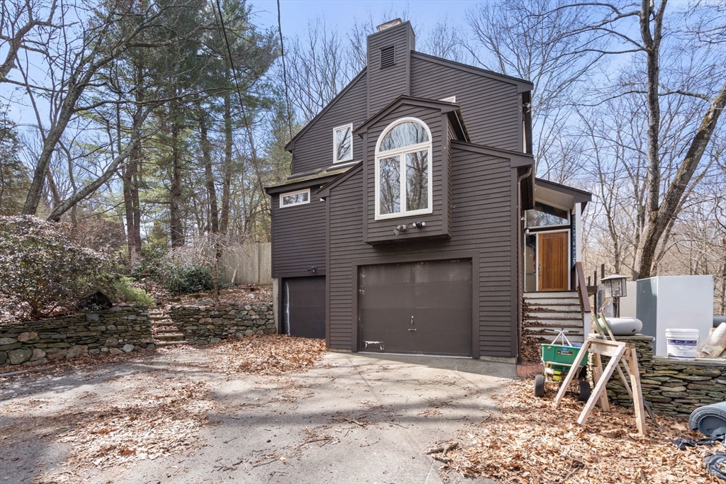 Weston, Massachusetts, 02493, United States, ,Residential,For Sale,1766237
