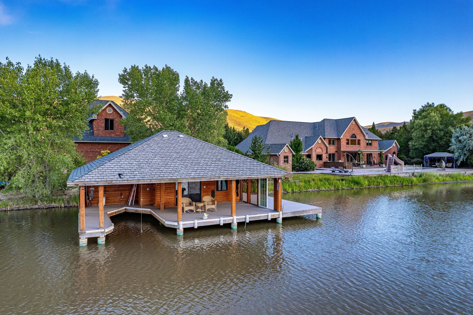  A Rare Lakefront Estate in the Heart of Reno no in One of Northern Nevada