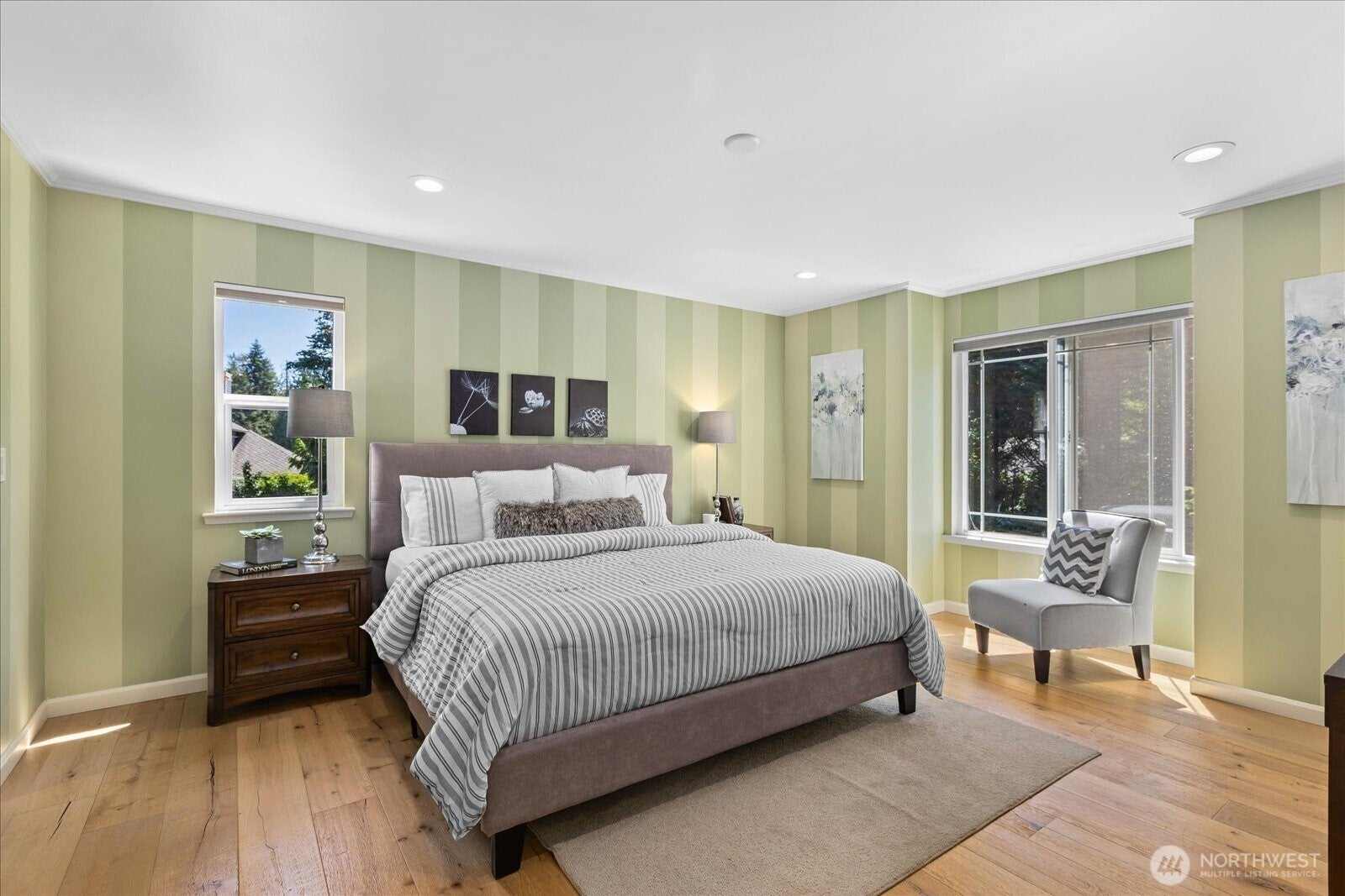 Woodinville, Washington, 98072, United States, 4 Bedrooms Bedrooms, ,2 BathroomsBathrooms,Residential,For Sale,1979397