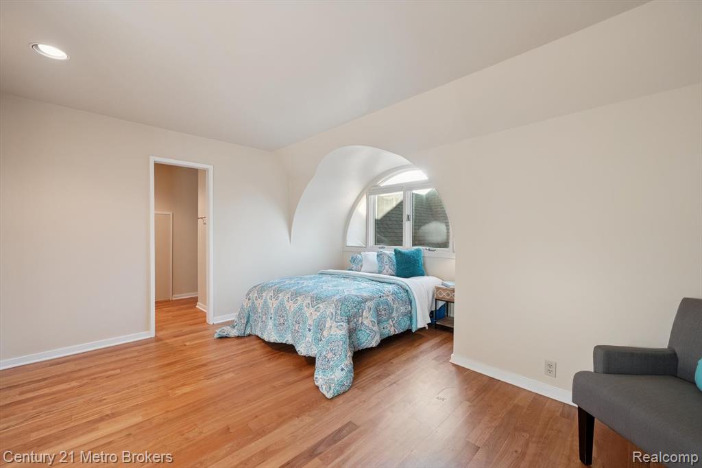 Grand Blanc, Michigan, 48439, United States, 3 Bedrooms Bedrooms, ,5 BathroomsBathrooms,Residential,For Sale,1986103