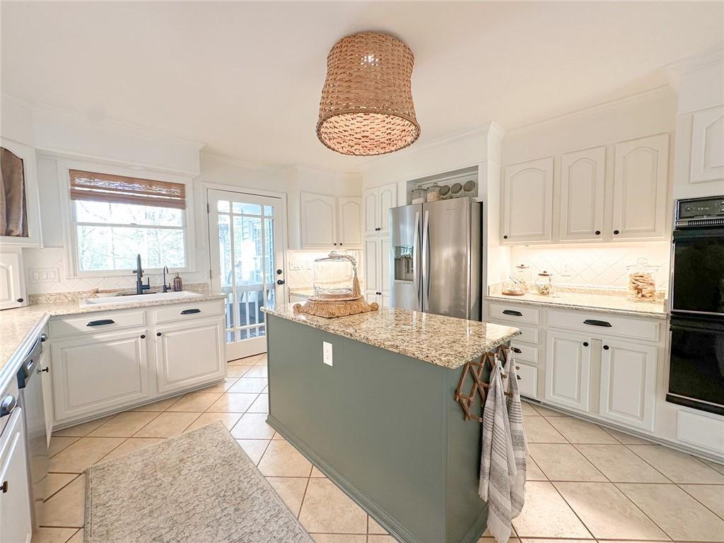 Calhoun, Georgia, 30701, United States, 3 Bedrooms Bedrooms, ,3 BathroomsBathrooms,Residential,For Sale,1758787