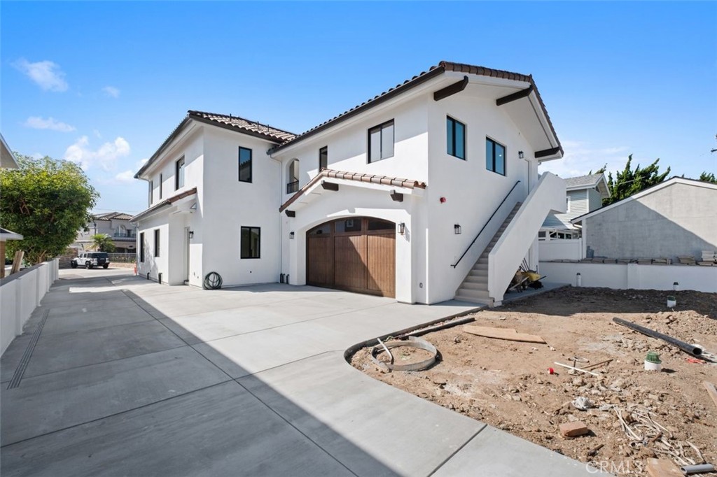 Dana Point, California, 92624, United States, 5 Bedrooms Bedrooms, ,4 BathroomsBathrooms,Residential,For Sale,1991837