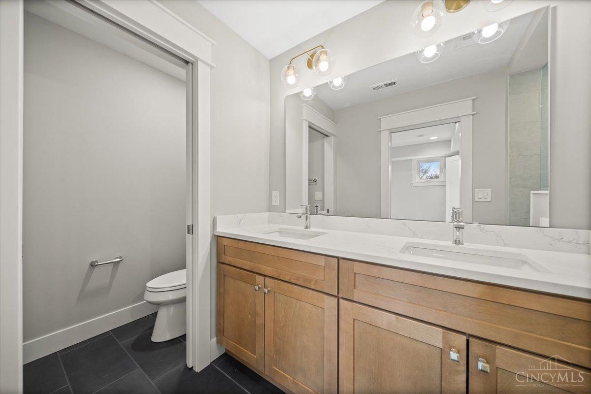 Cincinnati, Ohio, 45208, United States, 3 Bedrooms Bedrooms, ,3 BathroomsBathrooms,Residential,For Sale,1960711