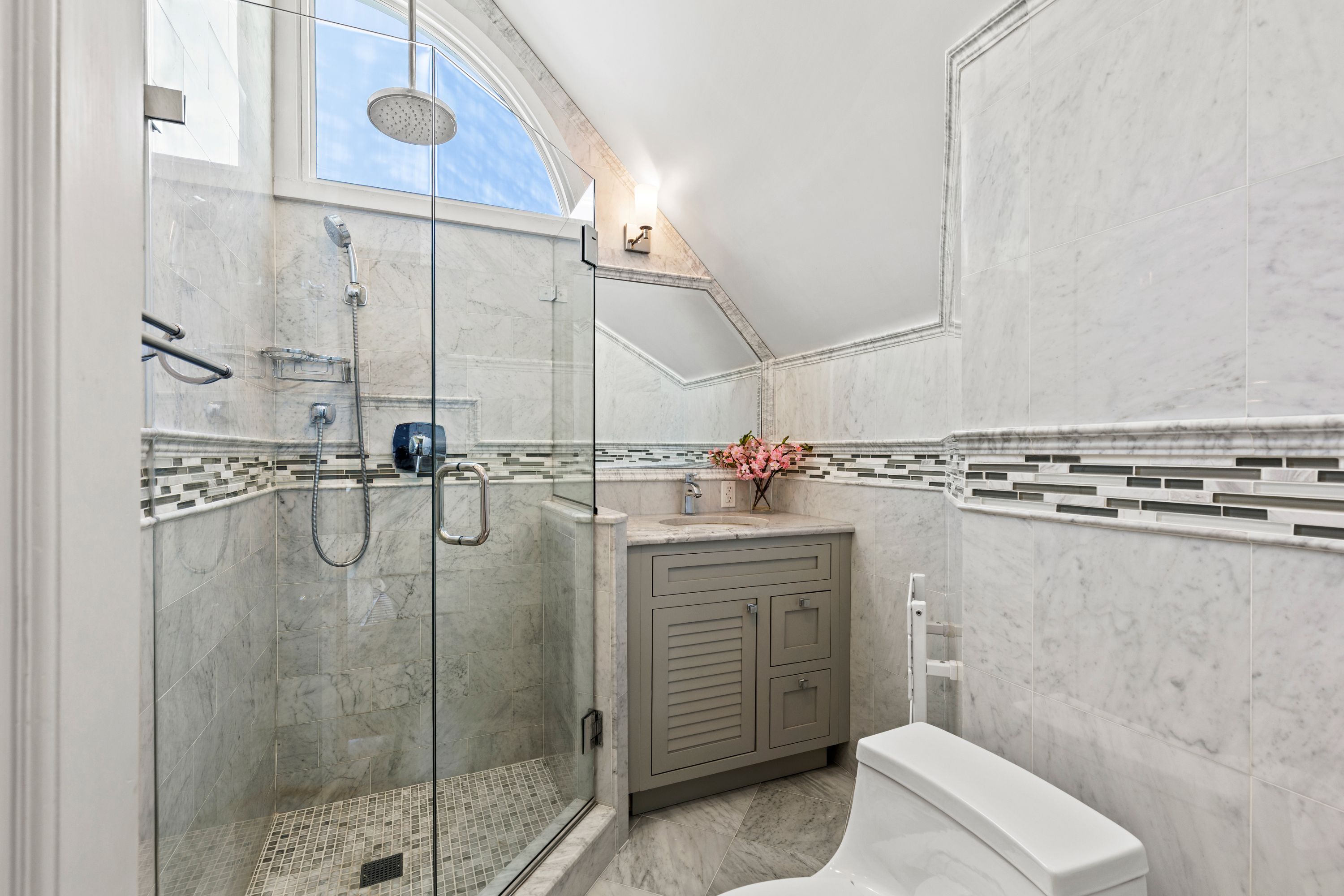  Elegant Larchmont Manor Victorian - 物件實景