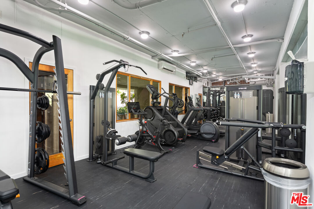 Los Angeles, California, 90024, United States, 2 Bedrooms Bedrooms, ,1 BathroomBathrooms,Residential,For Sale,1948814