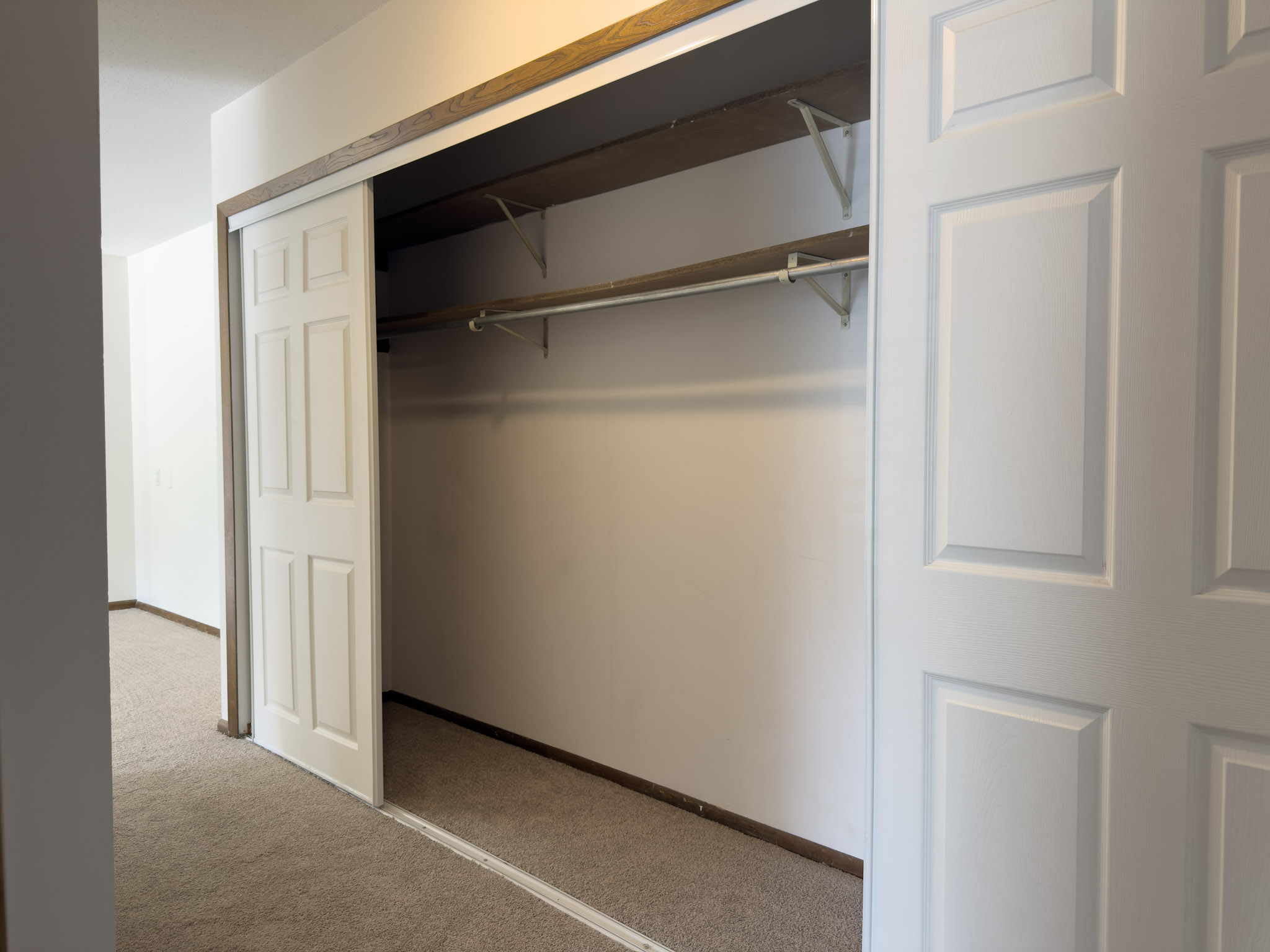  Bright Updated Condo Near Downtown Hopkins - 物件實景