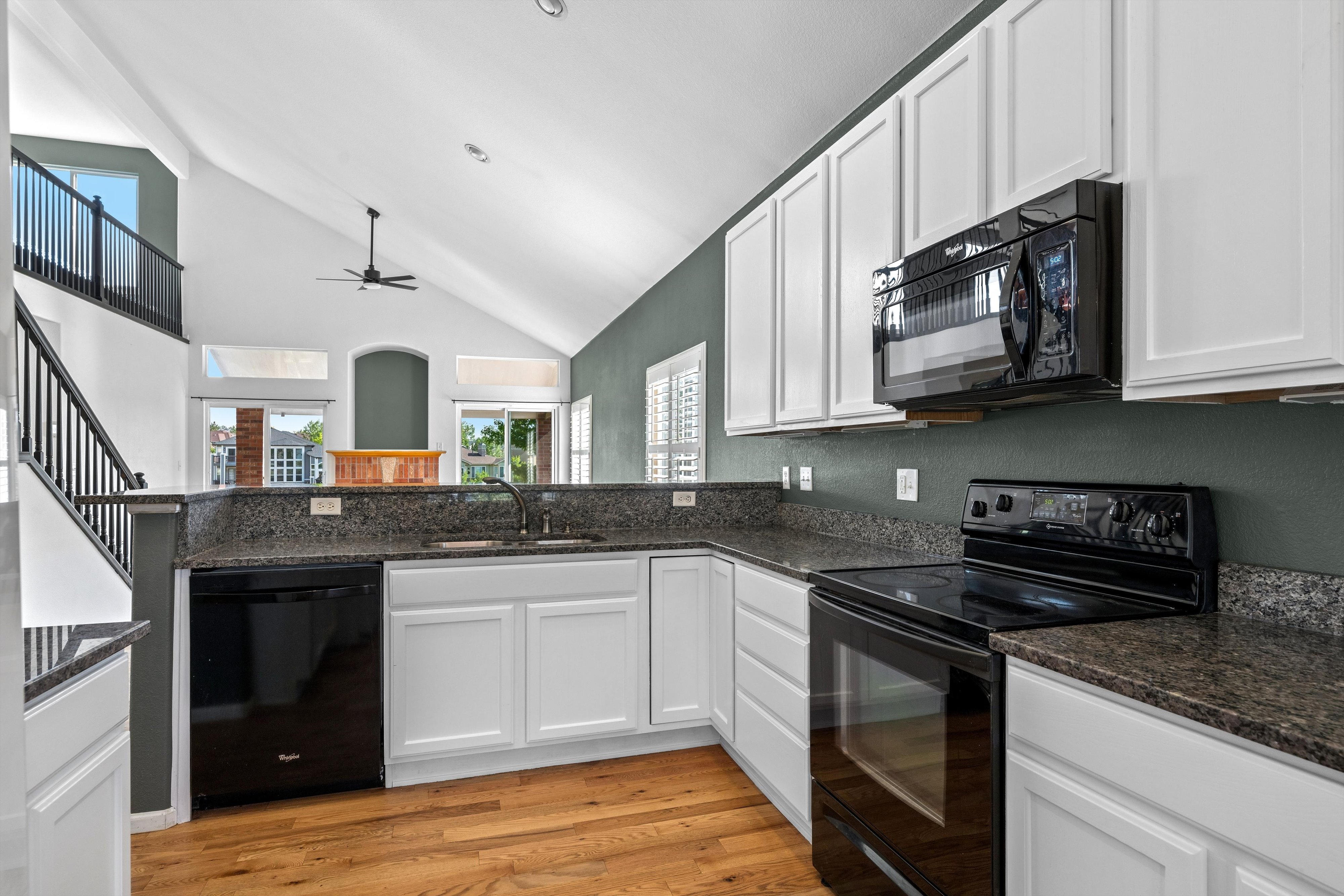  Updated 2 Story Home on the Fairway of Rocky Mountain National Golf Course - 物件實景