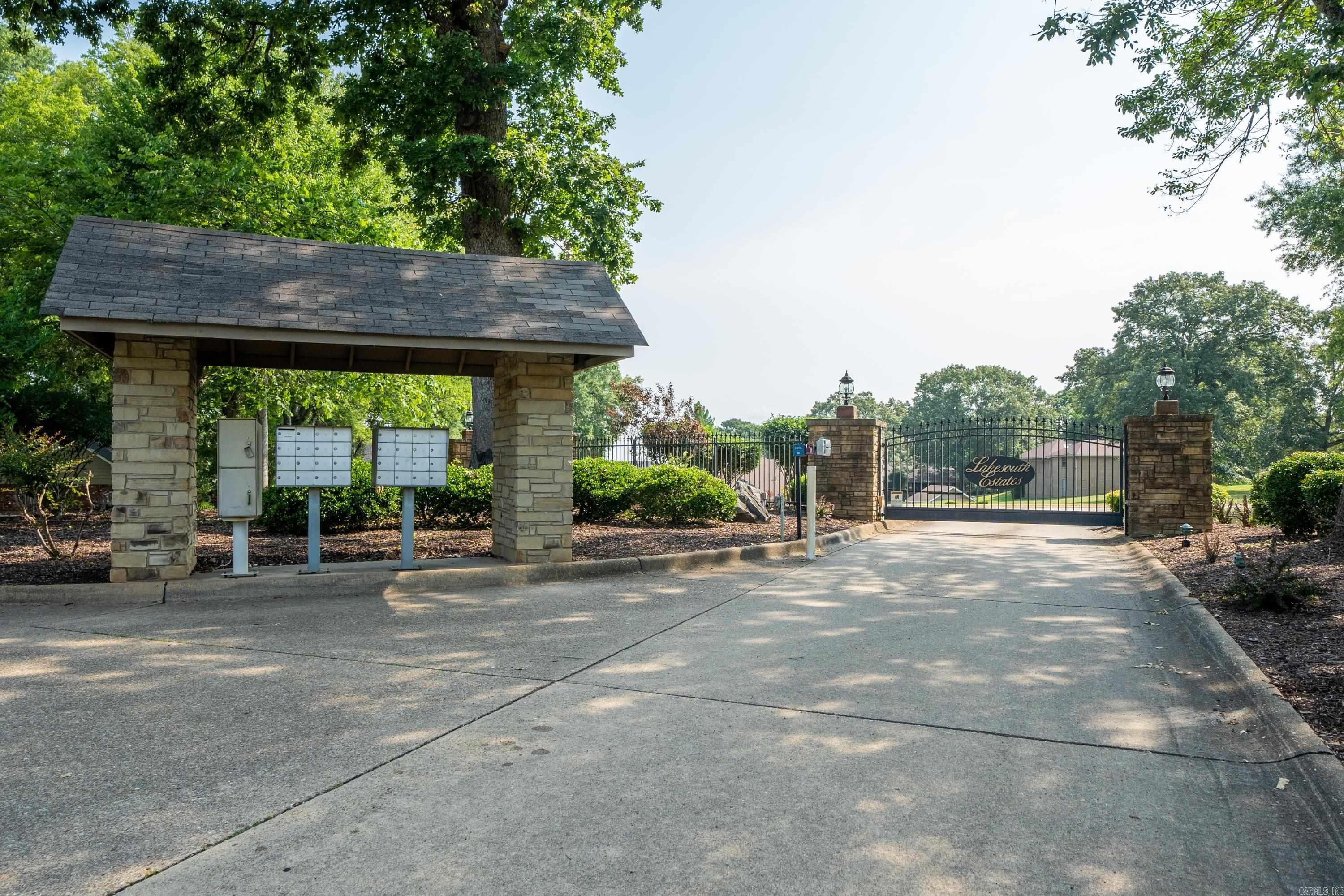 Hot Springs, Arkansas, 71913, United States, 5 Bedrooms Bedrooms, ,3 BathroomsBathrooms,Residential,For Sale,1977820