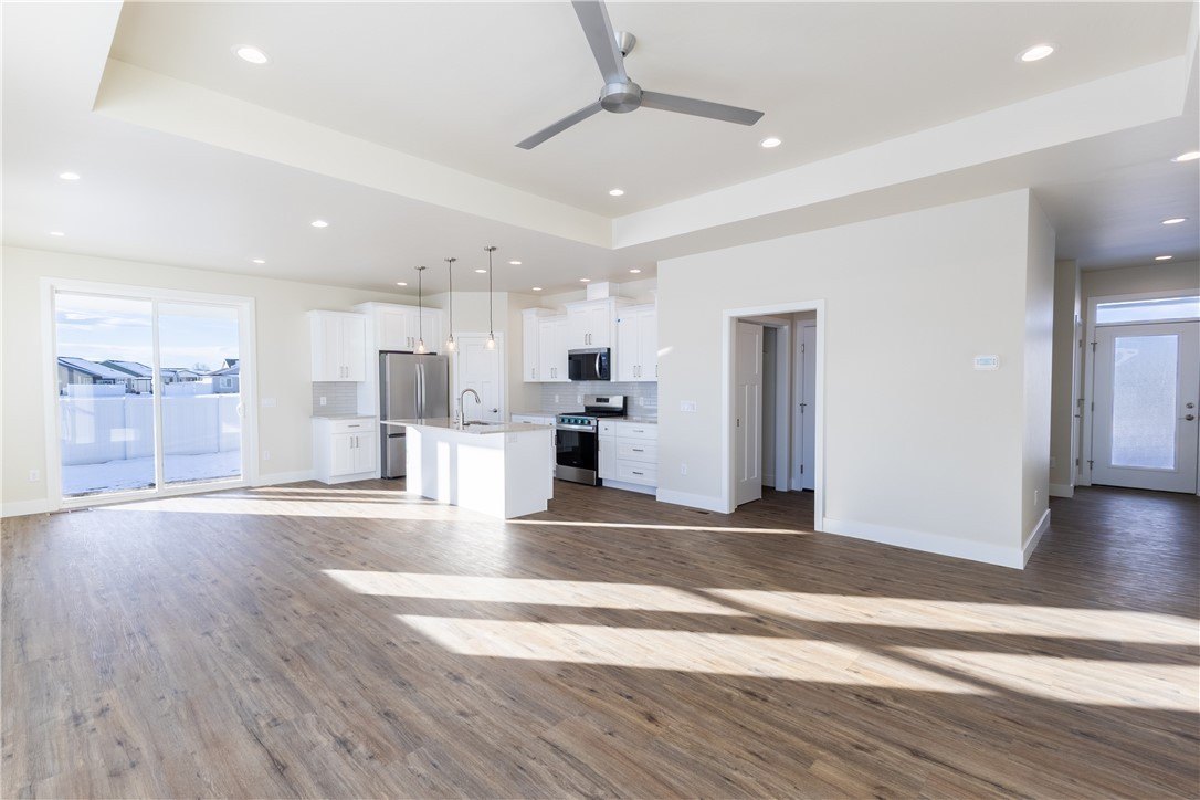 Billings, Montana, 59106, United States, 4 Bedrooms Bedrooms, ,3 BathroomsBathrooms,Residential,For Sale,1978056