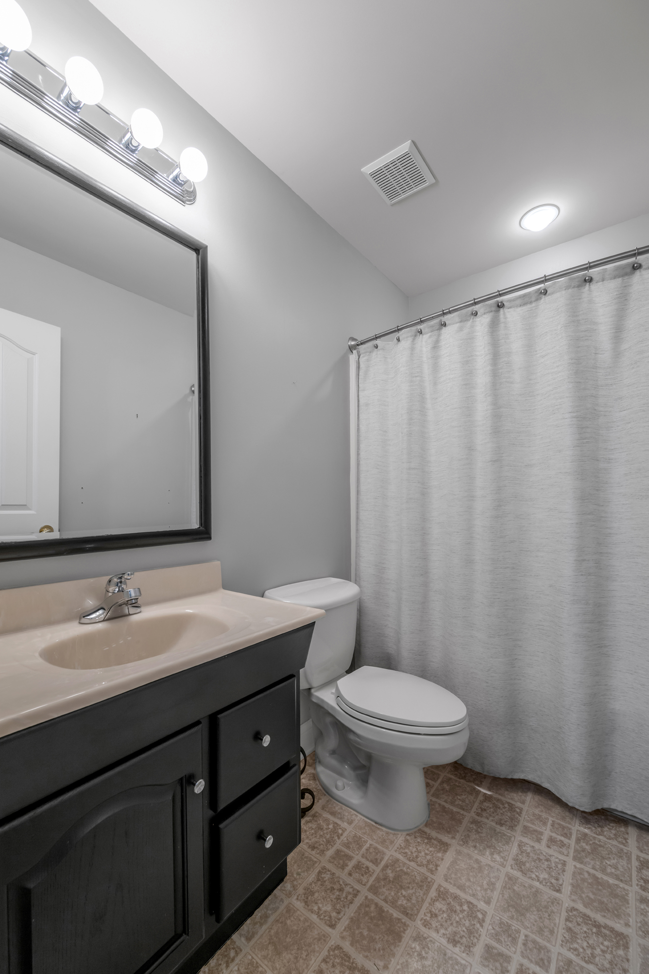  4891 Faulkirk Lane - 物件實景