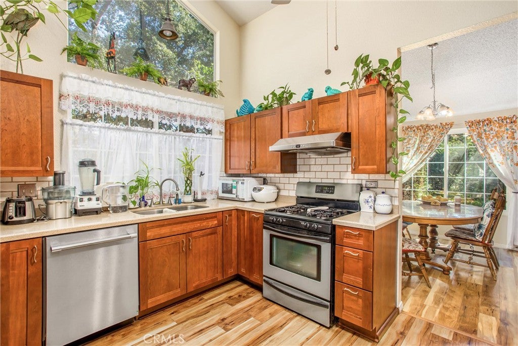 Yucaipa, California, 92399, United States, 3 Bedrooms Bedrooms, ,2 BathroomsBathrooms,Residential,For Sale,1980603