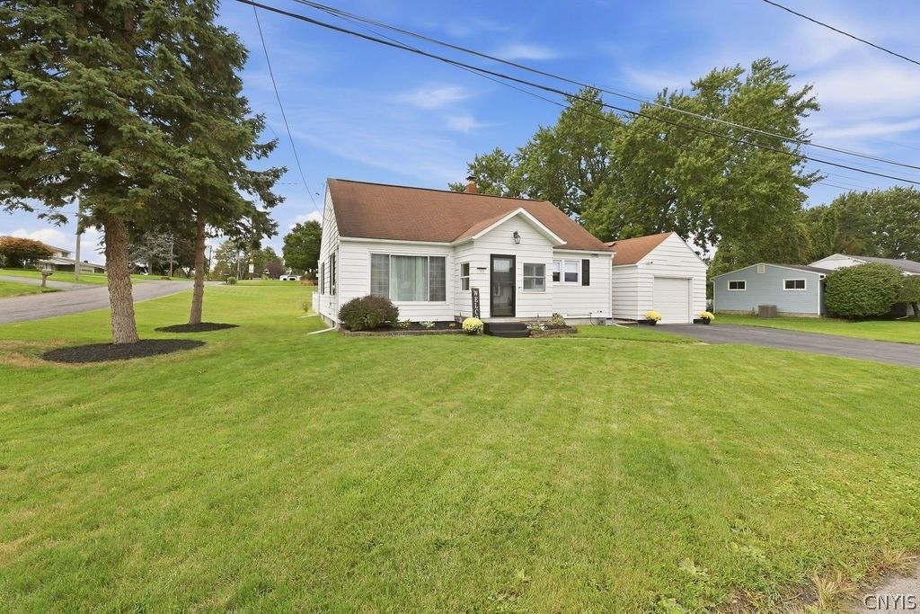 Huron Ave, Syracuse, NY 13209 #1