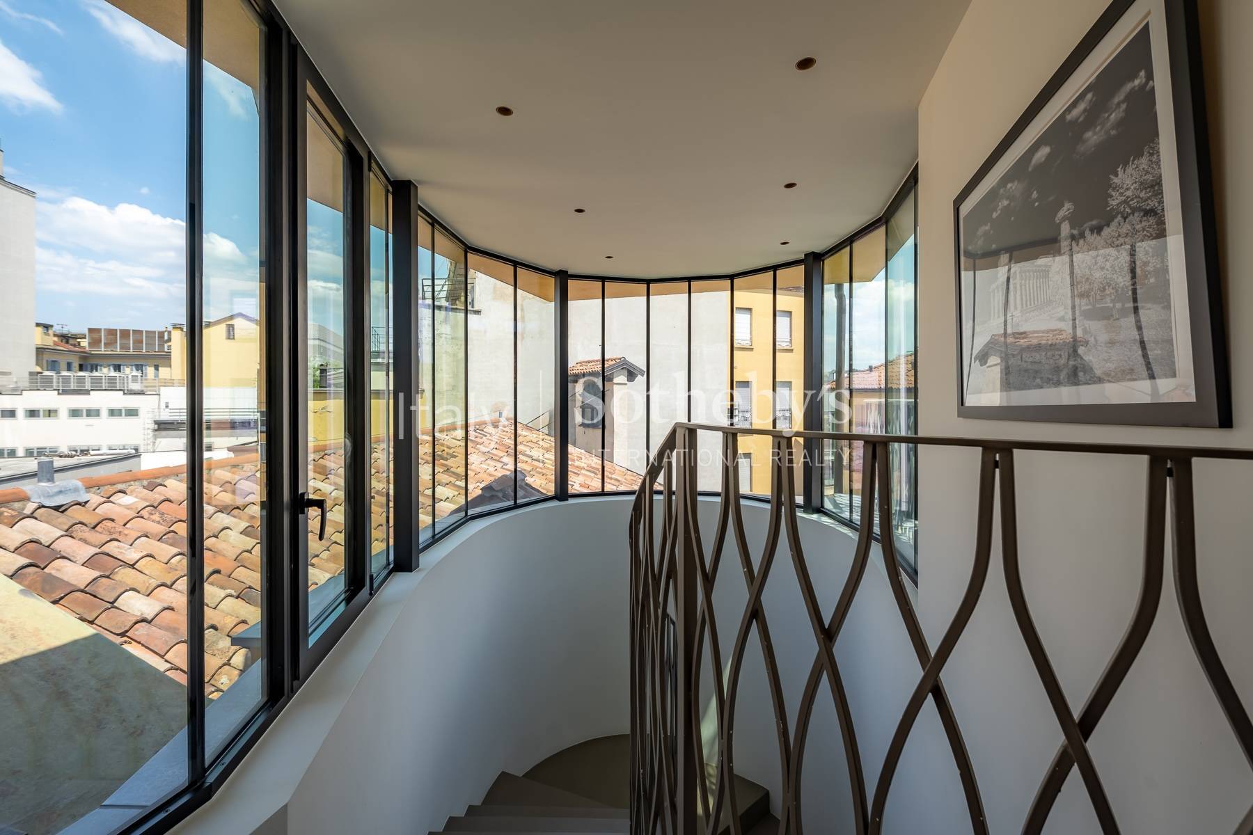  Fully renovated penthouse in the Magenta/Castello area - 物件實景