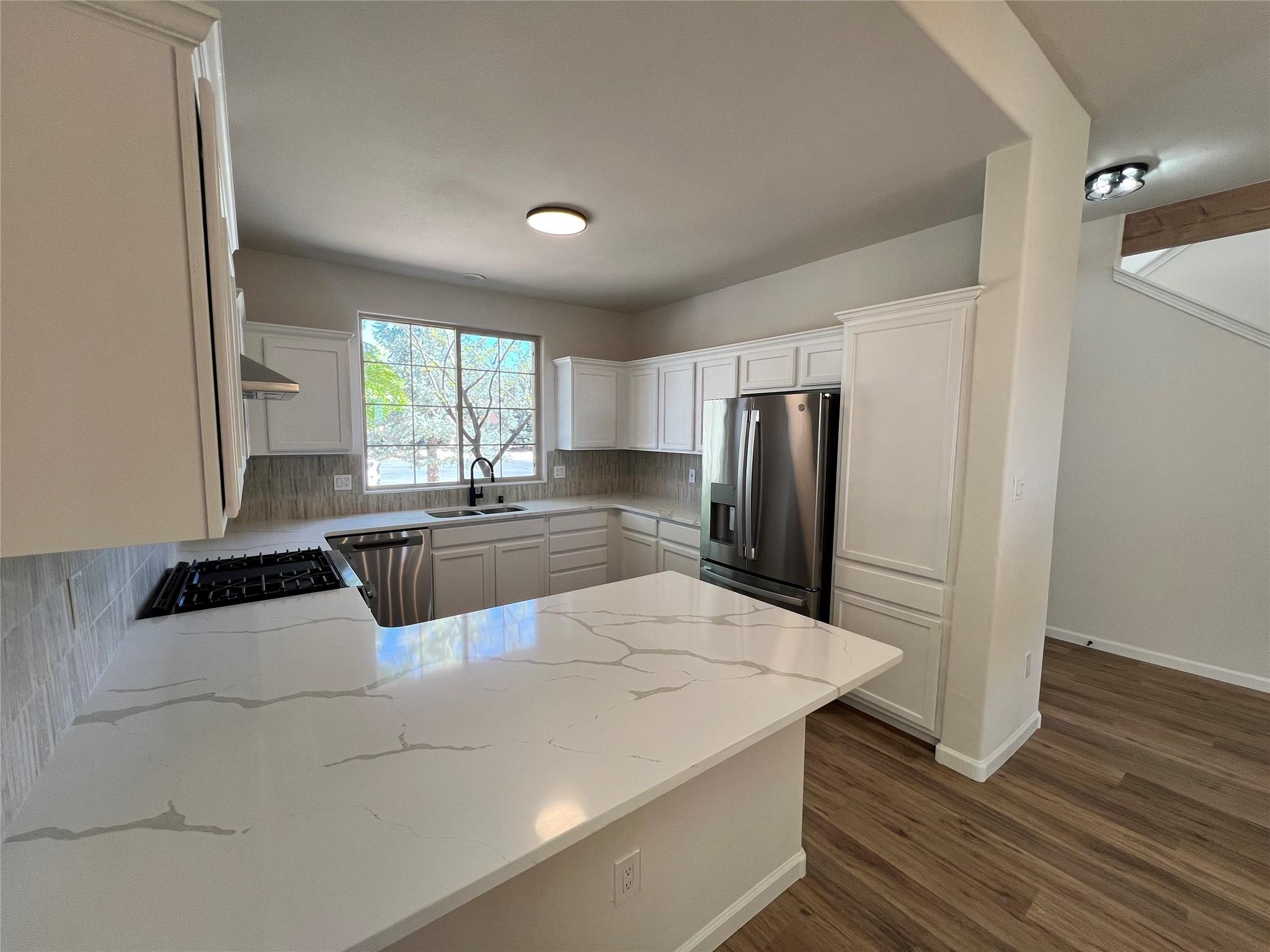 Santa Fe, New Mexico, 87507, United States, 3 Bedrooms Bedrooms, ,3 BathroomsBathrooms,Residential,For Sale,1793952