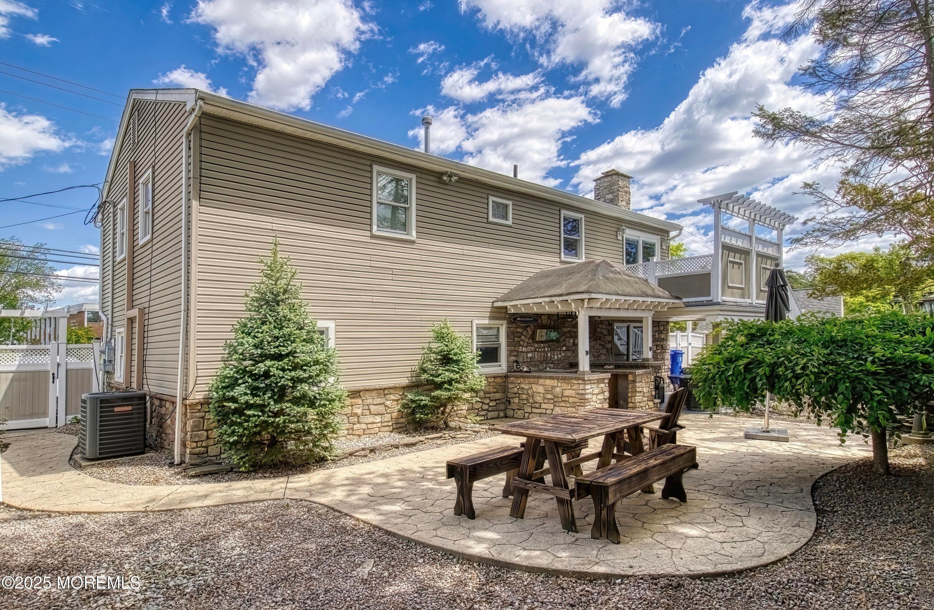 Toms River, New Jersey, 08753, United States, 5 Bedrooms Bedrooms, ,2 BathroomsBathrooms,Residential,For Sale,1996778