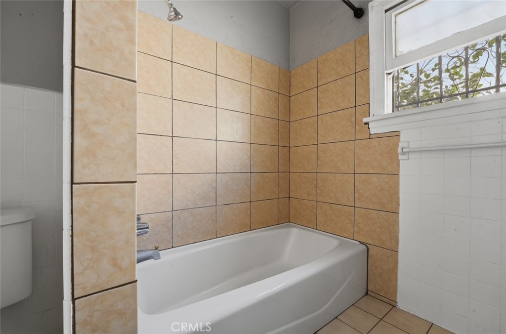 El Monte, California, 91731, United States, 2 Bedrooms Bedrooms, ,1 BathroomBathrooms,Residential,For Sale,1986309