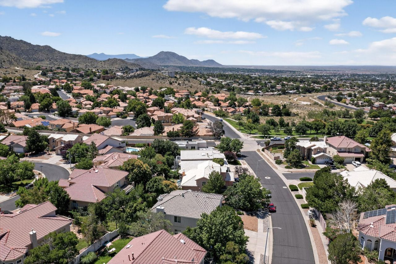 Albuquerque, New Mexico, 87112, United States, 4 Bedrooms Bedrooms, ,3 BathroomsBathrooms,Residential,For Sale,1917546