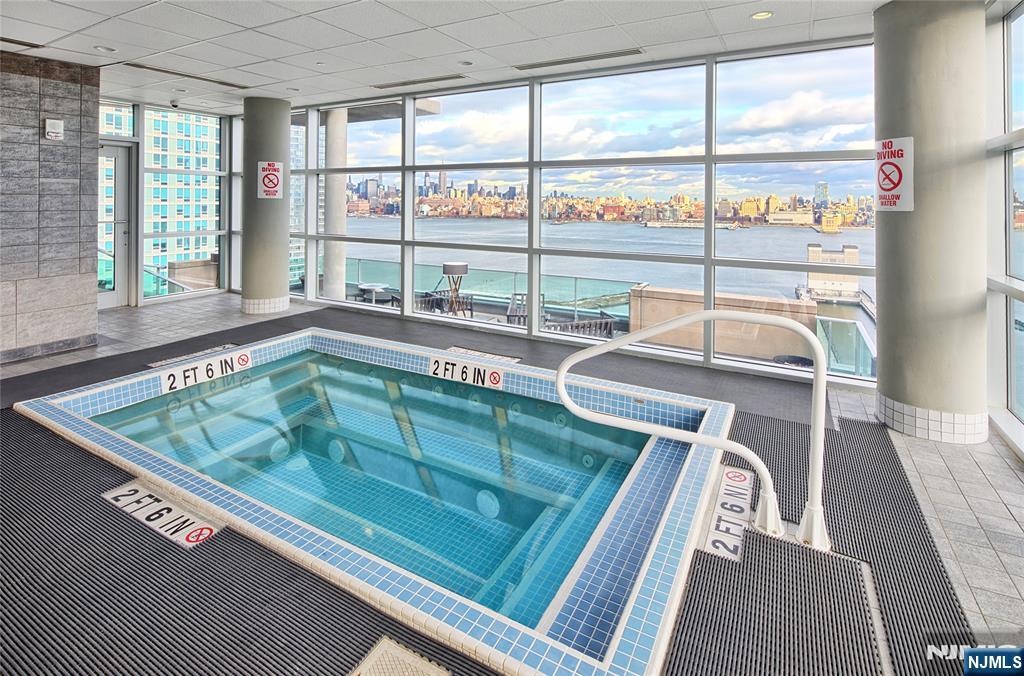 Jersey City, New Jersey, 07310, United States, 2 Bedrooms Bedrooms, ,2 BathroomsBathrooms,Residential,For Sale,1868291