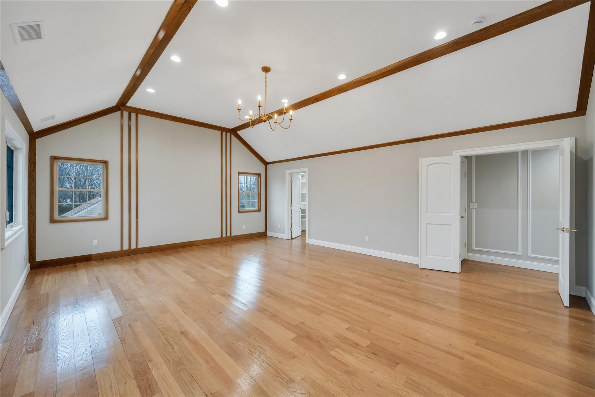 Levittown, New York, 11756, United States, 5 Bedrooms Bedrooms, ,4 BathroomsBathrooms,Residential,For Sale,1849977